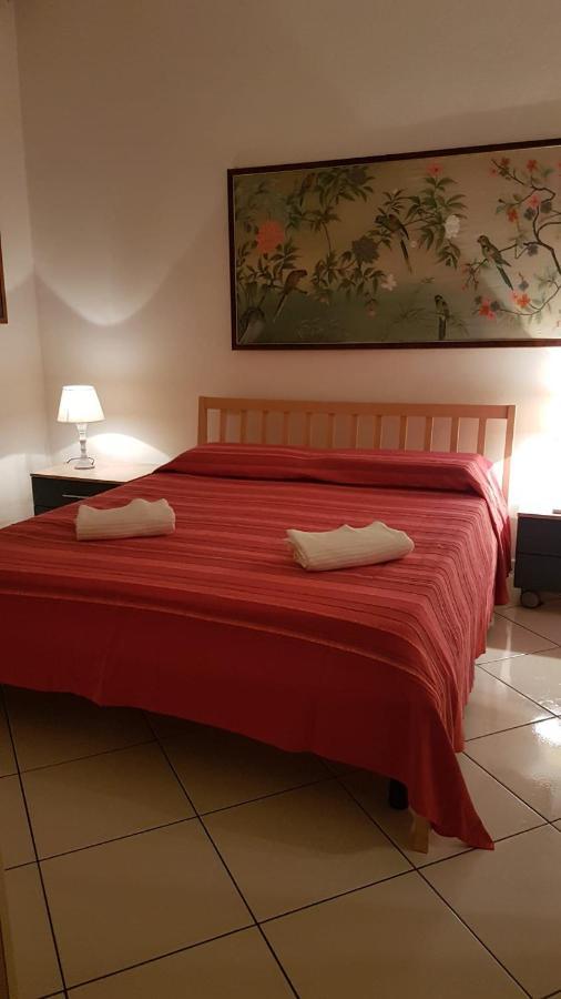 Apartamento Vittoria Marina Di ピエトラサンタ エクステリア 写真