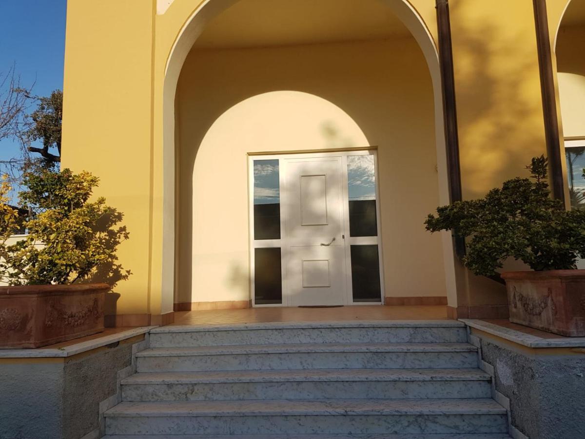 Apartamento Vittoria Marina Di ピエトラサンタ エクステリア 写真